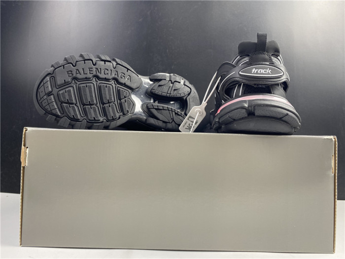 Ba*len*cia*ga track led black 555036w2gb11000