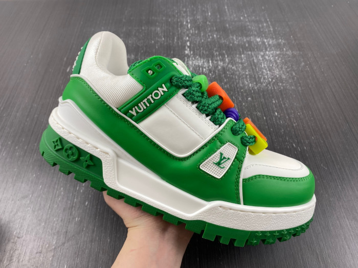 l**is V*t*n lv trainer