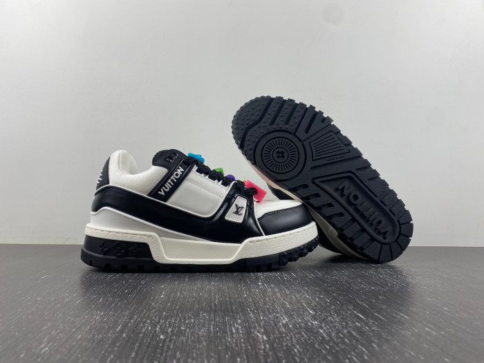 l**is V*t*n lv trainer