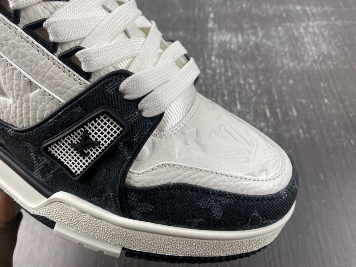 l**is V*t*n lv trainer