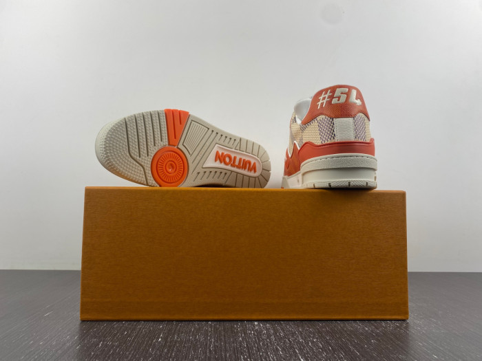 l**is V*t*n lv trainer