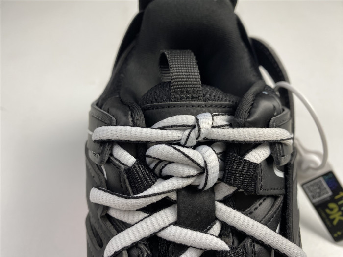 Ba*len*cia*ga track led black 555036w2gb11000