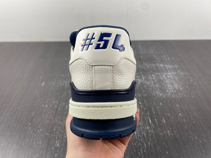 l**is V*t*n lv trainer