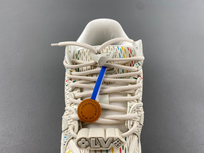 l**is V*t*n lv trainer