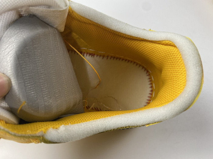 Nike Air Force 1 Low OFF-WHITE University Gold Metallic Silver DD1876-700