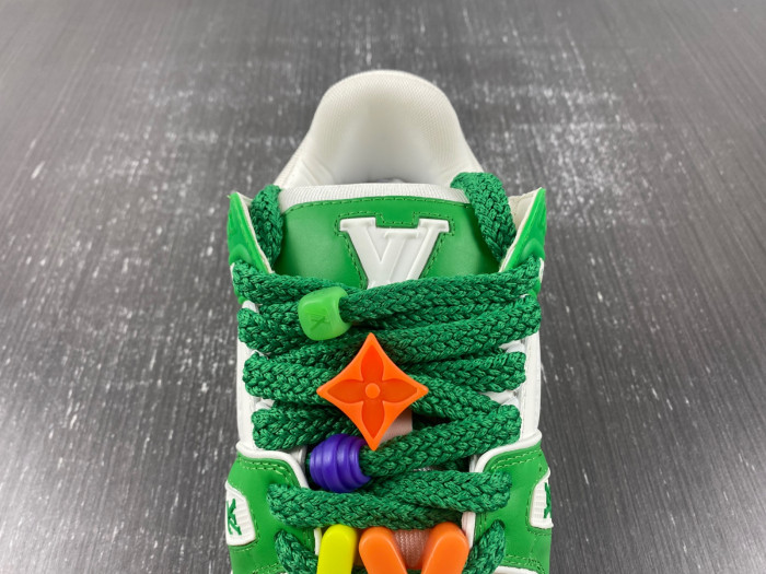 l**is V*t*n lv trainer