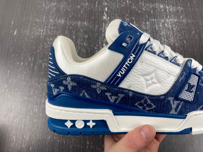 l**is V*t*n lv trainer