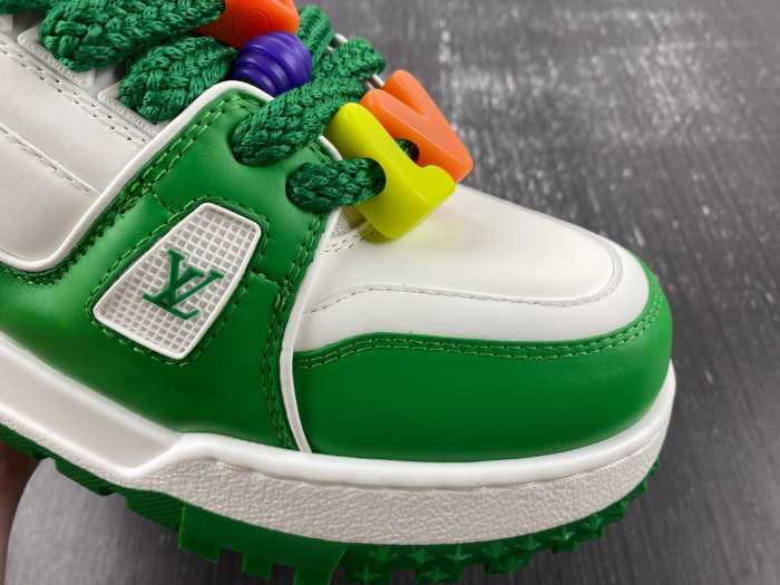 l**is V*t*n lv trainer