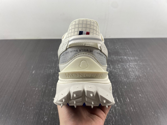 Moncler Trailgrip Gore-Tex Off-White