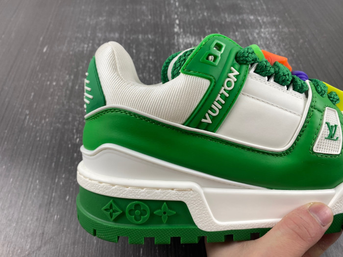 l**is V*t*n lv trainer