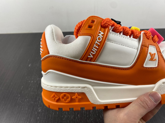 l**is V*t*n lv trainer