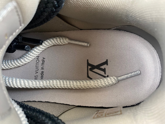 L*V ARCH LIGHT SNAEKER