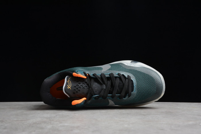 Nike Kobe 10 Flight 705317-308