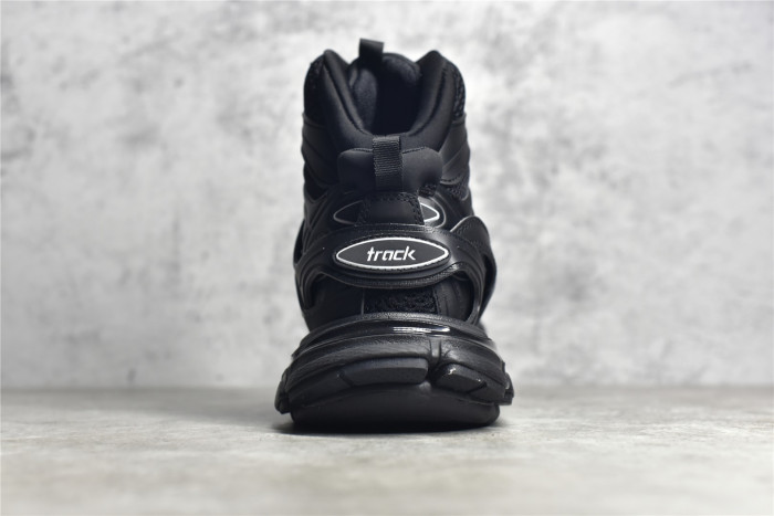 Ba*len*cia*ga track trainer