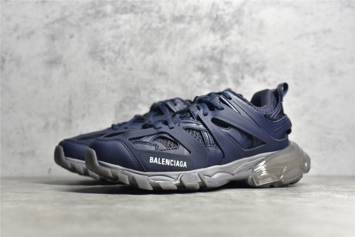 Ba*len*cia*ga track trainer