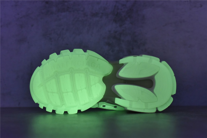 Ba*len*cia*ga track trainer