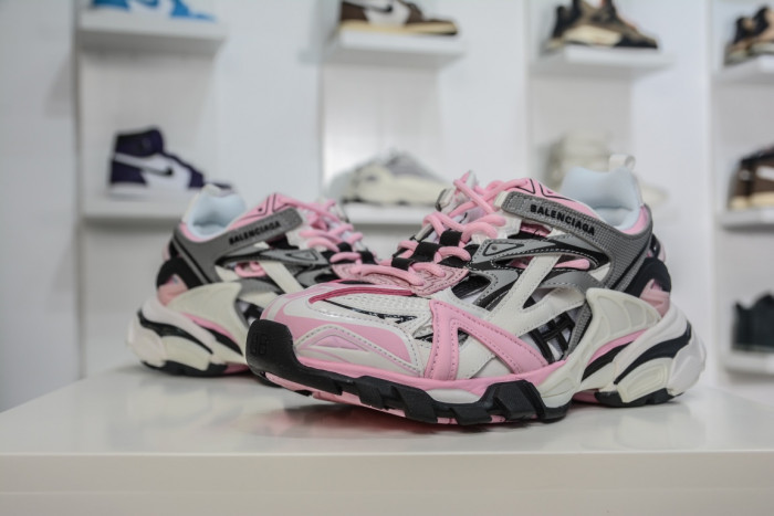 Ba*len*cia*ga track trainer