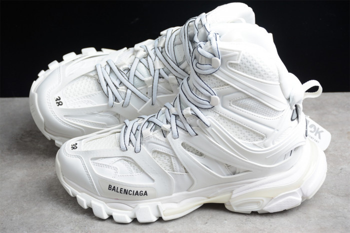 Ba*len*cia*ga track trainer