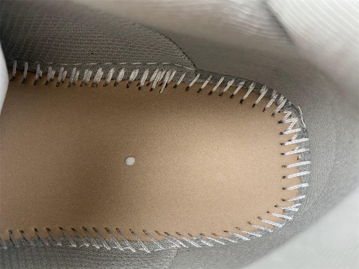 Ba*len*cia*ga defender light gray 685611 w2ra6 1200