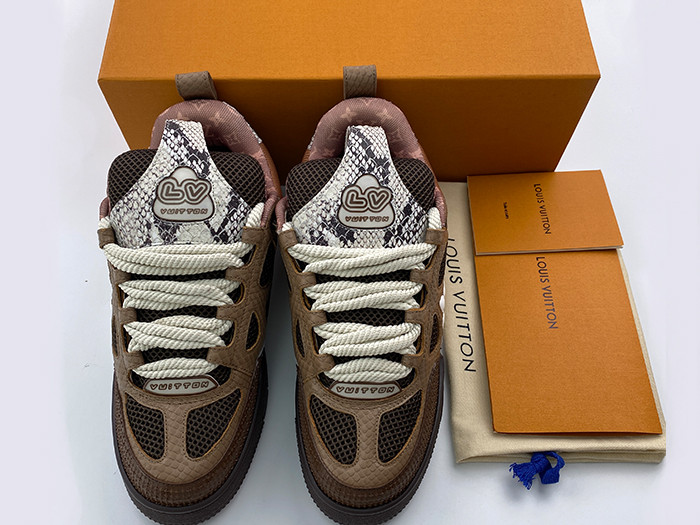 l**is V*t*n skate trainer