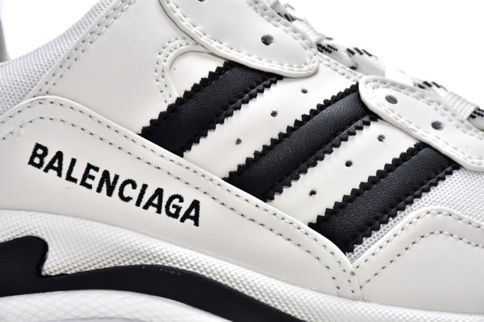 ad*s x Ba*len*cia*ga triple s