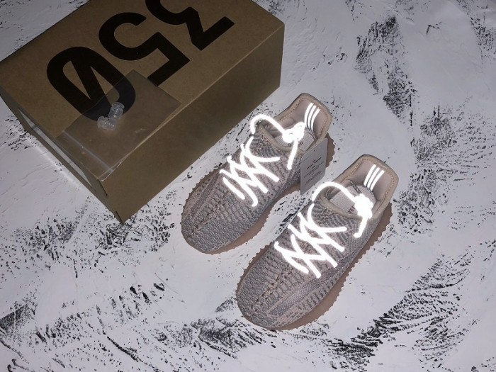 ad*s Y**zy boost 350 v2 synth fv5578(kid)