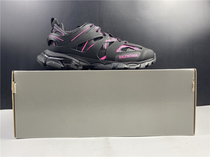BALENGA TRACK SNEAKER PINK AND BLACK 542023 W2LA1 2046