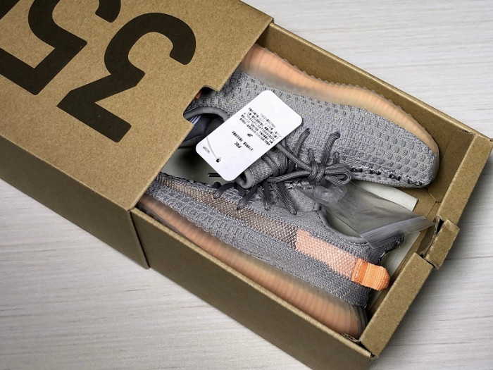 ad*s Y**zy boost 350 v2 trfrm eg7492(kids)