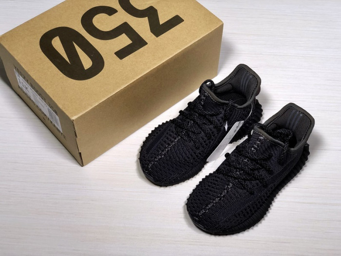 ad*s Y**zy boost 350 v2 black fu90069(kids)