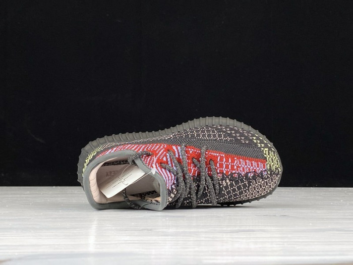 ad*s Y**zy boost 350 v2 yecheil fx0777(kid)