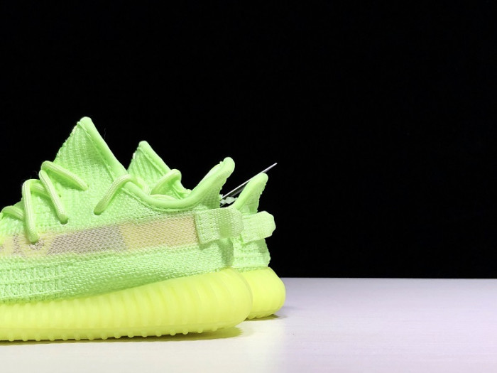 ad*s Y**zy boost 350 v2 glow eg5293(kid)