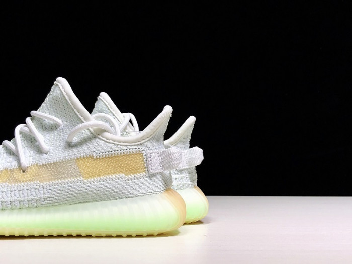 ad*s Y**zy boost 350 v2 hyperspace eg7491 (kid)