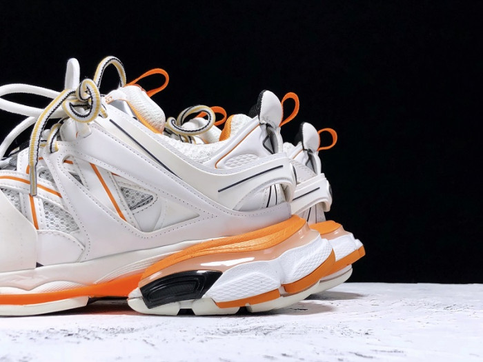 BALENGA TRACK LED Trainers 3.0  WHITE ORANGE W06G0 2001 ORANGE/WHITE