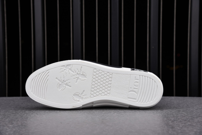 DR B23 LOW-TOP SNEAKERS 0155