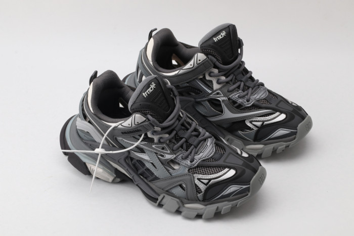 Ba*len*cia*ga track trainer