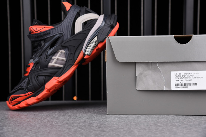 Ba*len*cia*ga track trainer